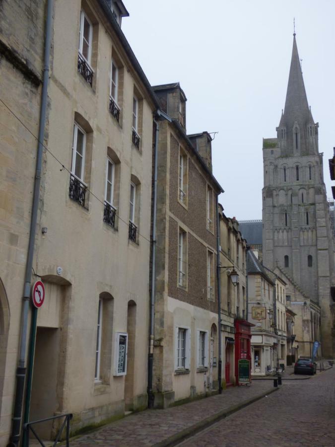 Gite De La Cathedrale Apartment Bayeux Exterior photo